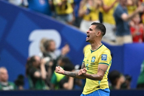 Bruno Guimar&atilde;es, meia do Brasil