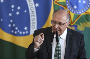 Presidente da Rep&uacute;blica em exerc&iacute;cio, Geraldo Alckmin, no lan&ccedil;amento do Plano Safra 2026/2027, no Pal&aacute;cio do Planalto