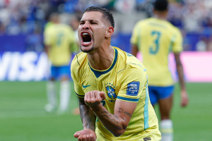 Term&ocirc;metro da Sele&ccedil;&atilde;o acertos t&aacute;ticos, Martinelli her&oacute;i e Neymar poupado.