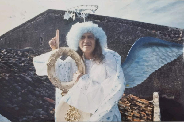 Fantasiar-se de personagens históricos e fictícios faz parte do universo criativo de Alceu Valença dentro e fora dos palcos