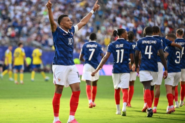 Com show de Mbappé e Olise, França atropela Suécia e vai às oitavas da Copa 2026