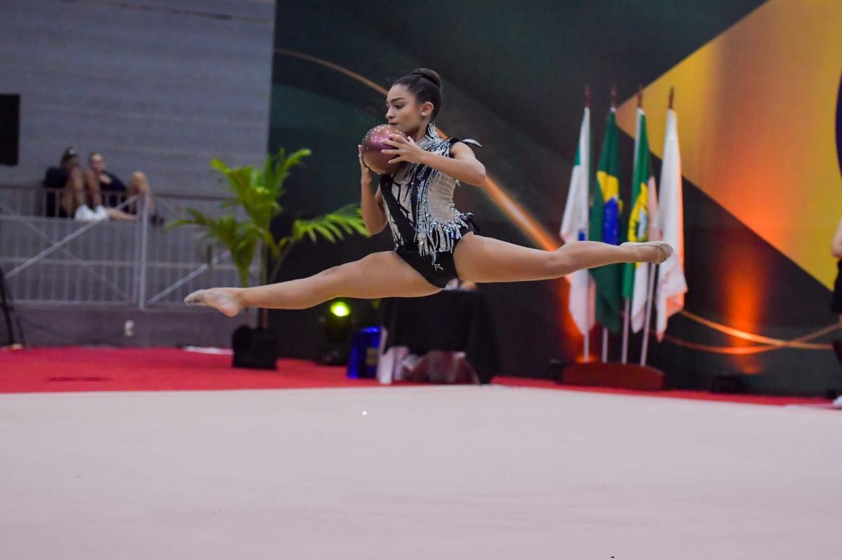Rebeca Figueiredo é uma das promessas da equipe para a classificação à etapa nacional/Brava fotos