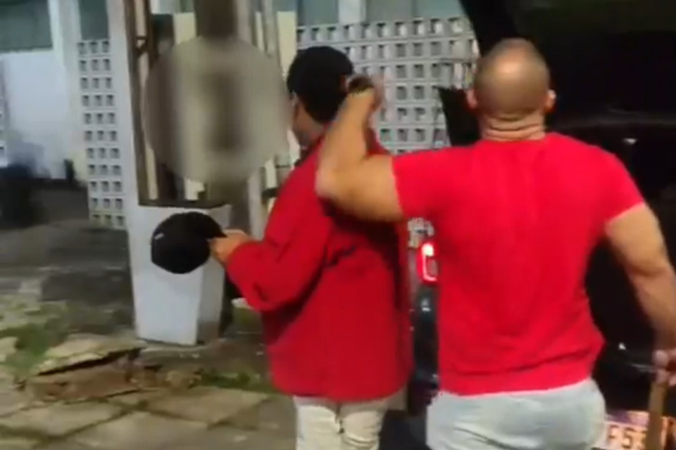 Suspeito de matar o próprio pai a facadas foi preso no Grande Recife
/Divulgação/PCPE