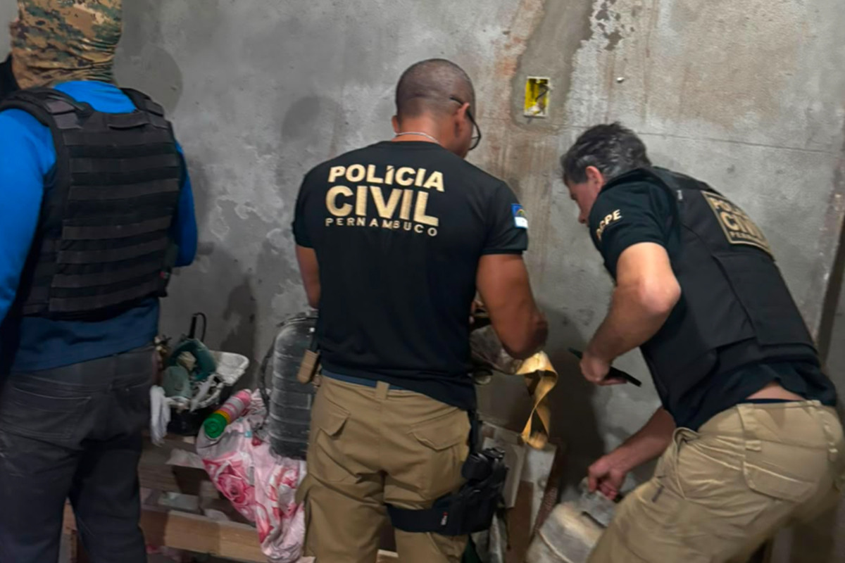 Polícia Civil cumpriu mandados na Comunidade do Detran, na Iputinga/DIVULGAÇÃO/PCPE