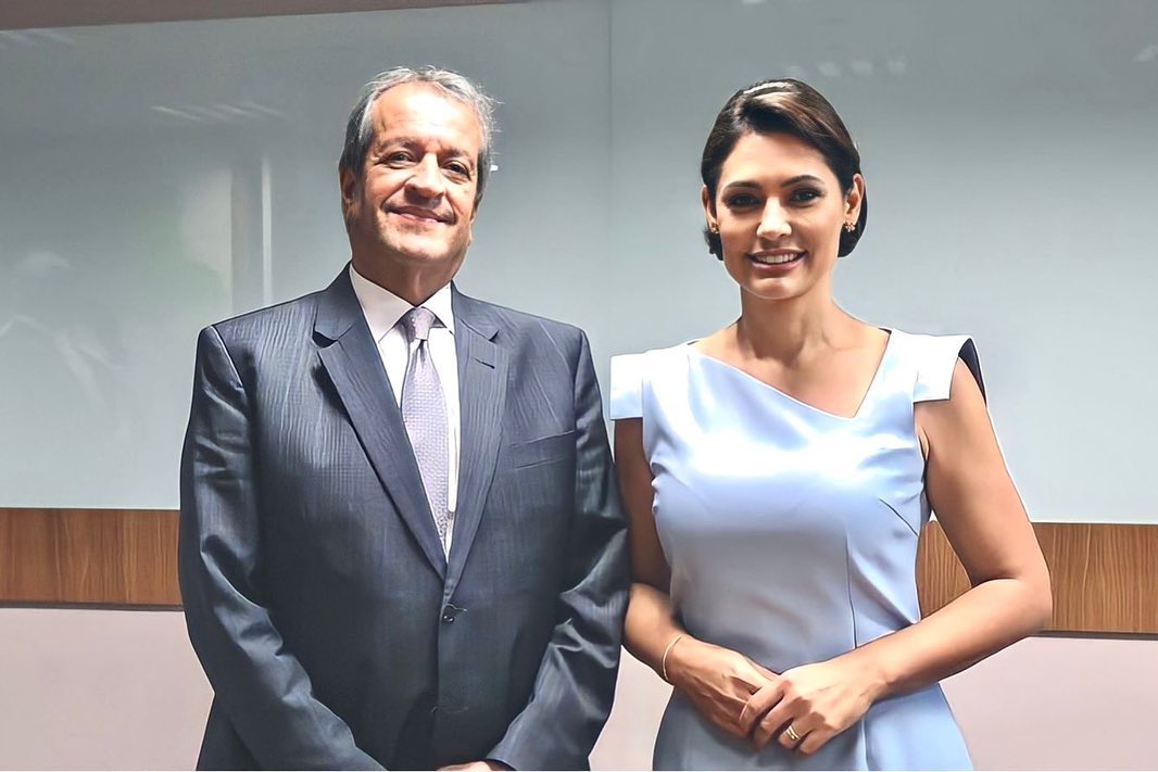 O presidente do PL, Valdemar Costa Neto, e a ex-primeira-dama Michelle Bolsonaro/Reprodução/Redes Sociais