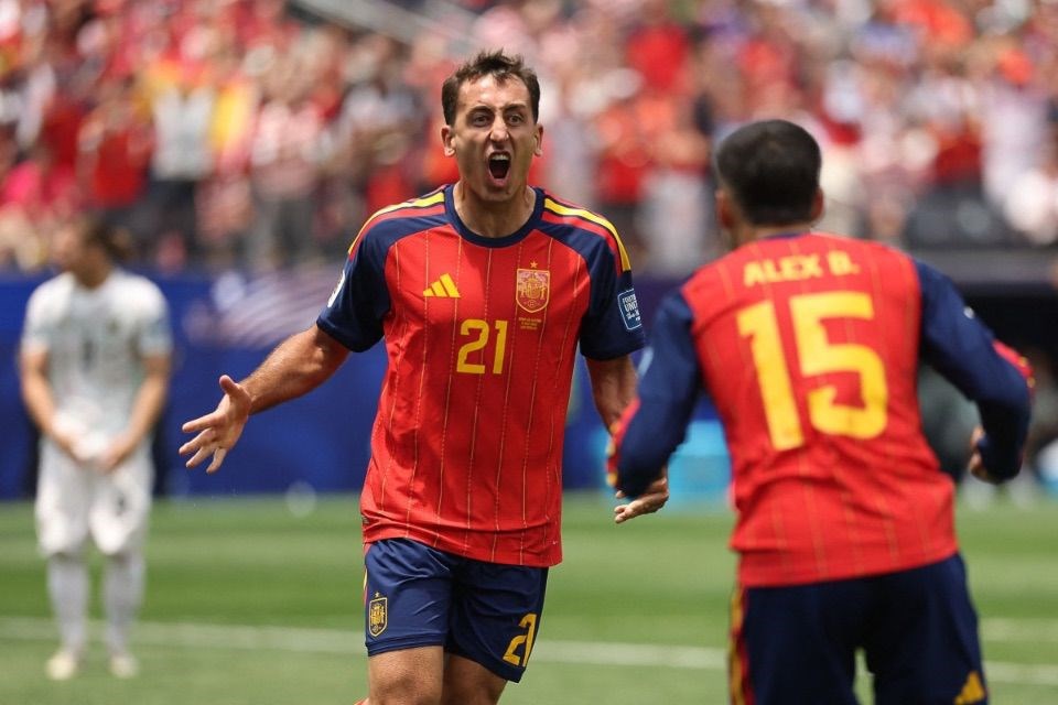 Mikel Oyarzabal, atacante da Espanha/ETIENNE LAURENT / AFP
