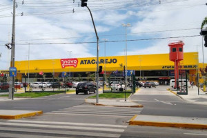 Homem &eacute; encontrado morto dentro do estacionamento do Novo Atacarejo do Bongi, no Recife