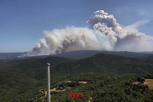 Inc&ecirc;ndio na prov&iacute;ncia de Girona, a cerca de 20 km da costa do Mediterr&acirc;neo