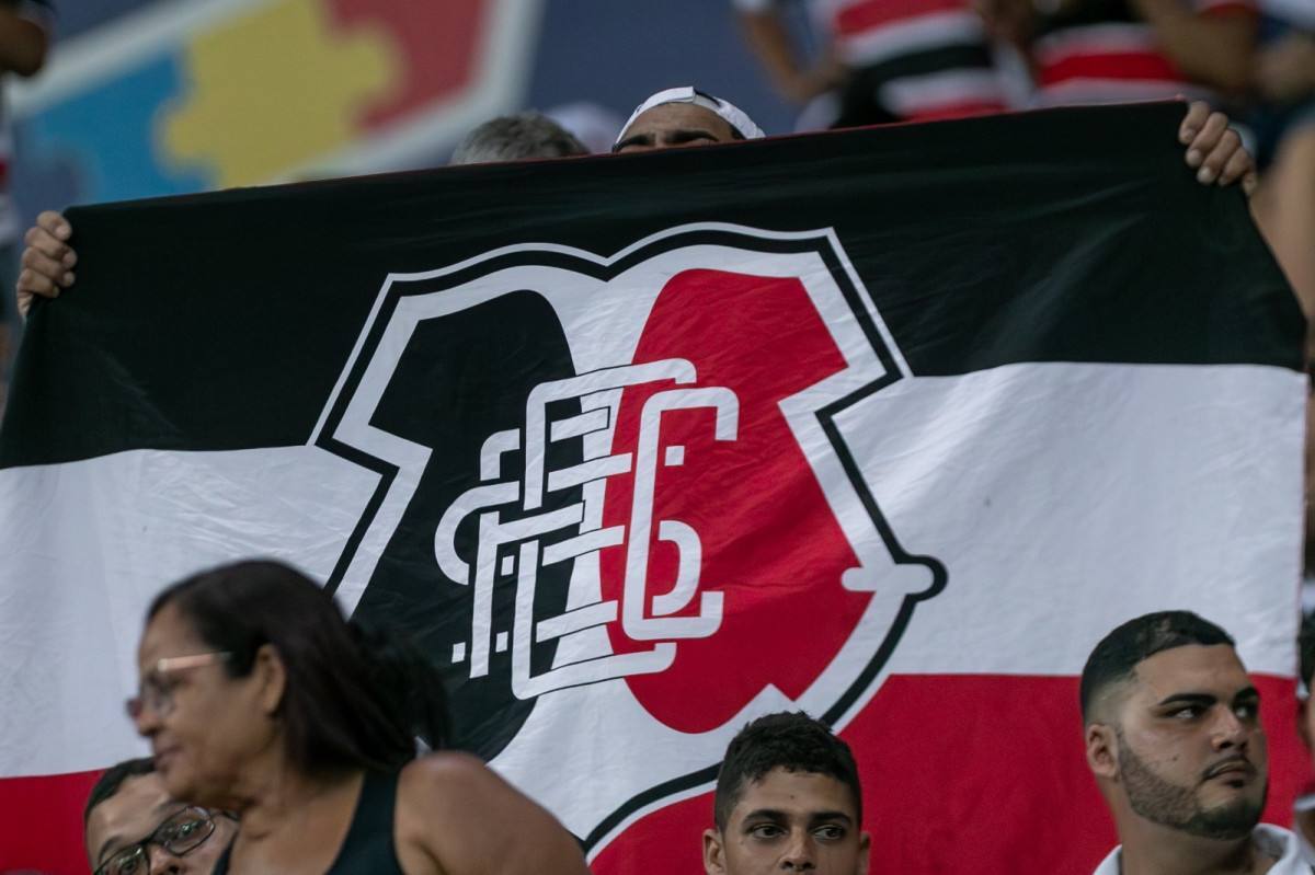Torcida do Santa Cruz/Rafael Vieira