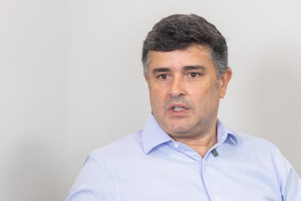 Депутат Эдуарду да Фонте вручил христианам письмо о защите семьи и религии