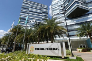 Justi&ccedil;a manda soltar mulher alvo de san&ccedil;&atilde;o dos EUA por liga&ccedil;&atilde;o com PCC