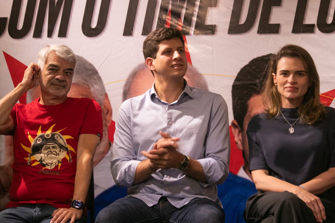 Evento no Recife contou com a presença de lideranças da Frente Popular/Foto: Weslly Gomes/DP foto