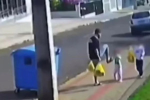 O suspeito prestou depoimento &agrave; Pol&iacute;cia Civil na quarta-feira (8/7) e responder&aacute; pelo crime de les&atilde;o corporal.