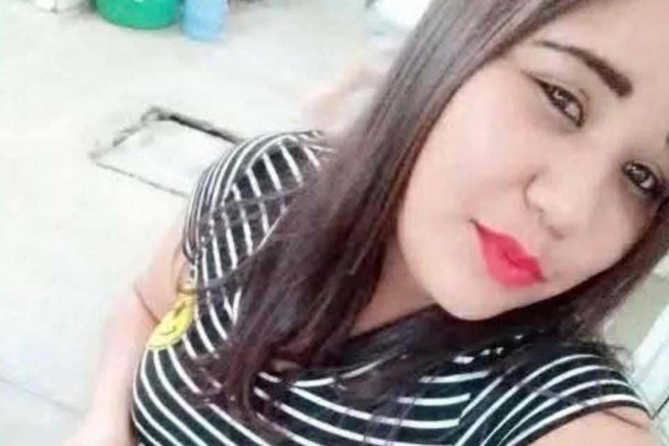 Rafaela Gonçalves Silva, de 26 anos foi morta a tiros pelo próprio companheiro no município de Capoeiras, em Pernambuco
/Foto: Reprodução/Redes sociais