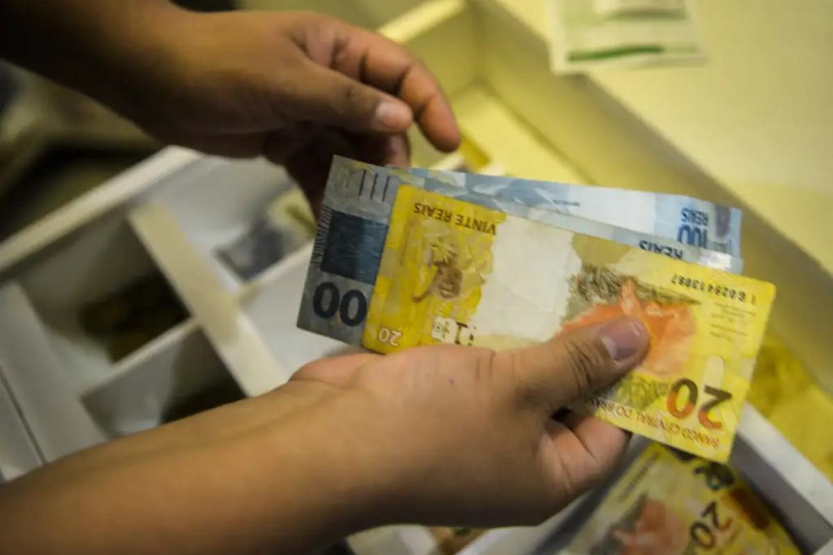 Reajustes de salários são calculados pelo INPC e o IPCA é usado para monitorar a inflação oficial/Marcelo Casal Jr/Agência Brasil