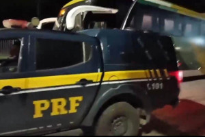 Suspeito de importuna&ccedil;&atilde;o sexual &eacute; detido pela PRF dentro de &ocirc;nibus em Igarassu
