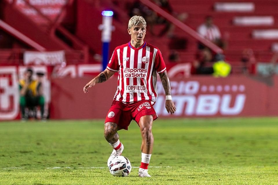Wenderson, volante do Náutico/Rafael Vieira / CNC