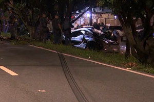 Os corpos dos dois jovens foram localizados dentro do ve&iacute;culo.