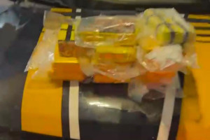 PRF apreende mais de 12 kg de crack em compartimento oculto de carro no Agreste