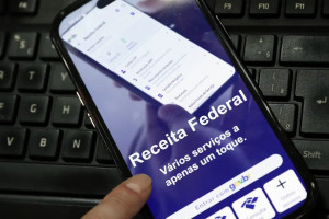 Lote especial de restitui&ccedil;&atilde;o do IRPF come&ccedil;a a ser pago nesta quarta (15)