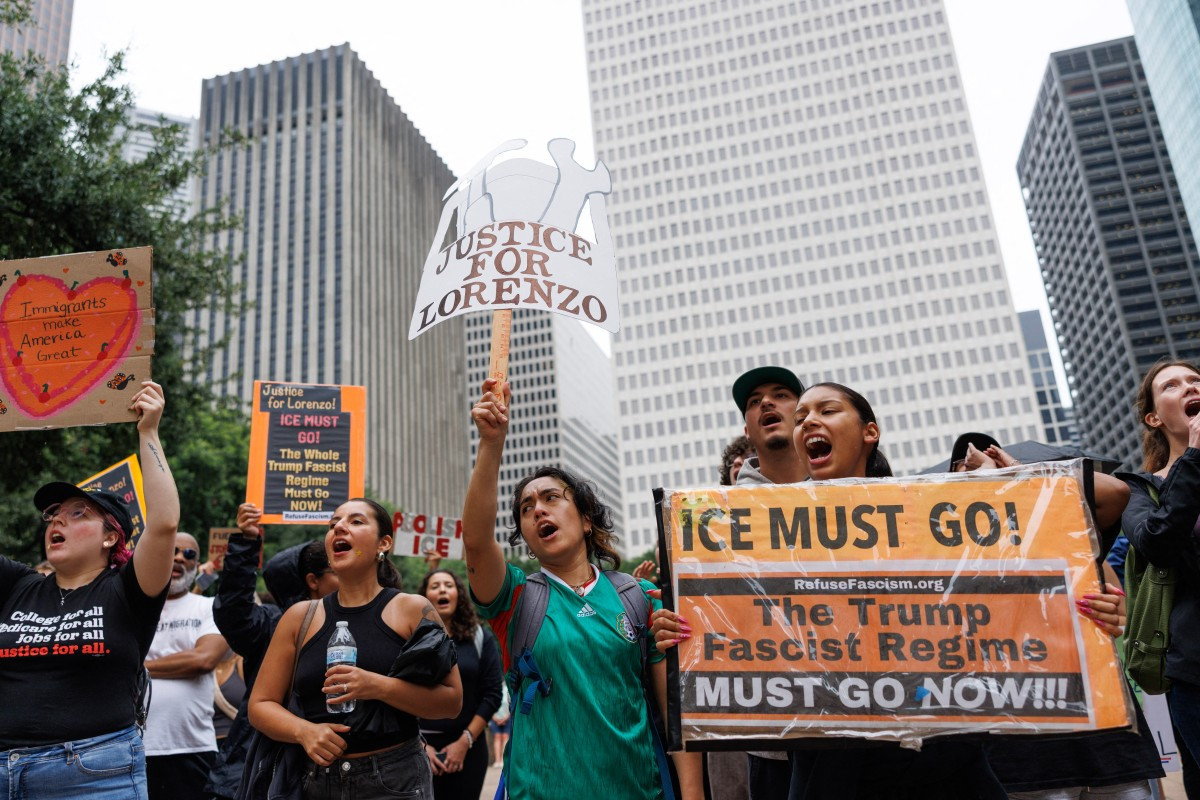 Protesto contra o ICE pela morte do migrante mexicano Lorenzo Salgado Araujo, no Texas/Mark Felix/AFP