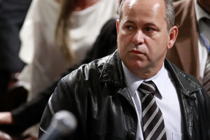 Ex-deputado por cinco mandatos consecutivos, Domingos Braz&atilde;o era conselheiro do Tribunal de Contas do Estado do Rio de Janeiro