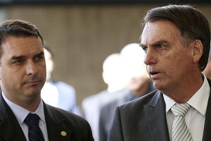 Decis&atilde;o determinou que Fl&aacute;vio n&atilde;o se encontrasse com Bolsonaro por 90 dias