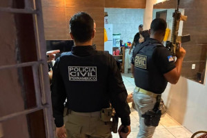 Grupo investigado por furtos a empresas e bancos &eacute; alvo de opera&ccedil;&atilde;o da Pol&iacute;cia Civil
