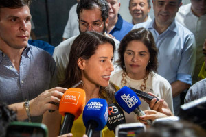 Raquel Lyra diz que retomada da Transnordestina ser&aacute; "reden&ccedil;&atilde;o para Pernambuco" e agradece a Lula
