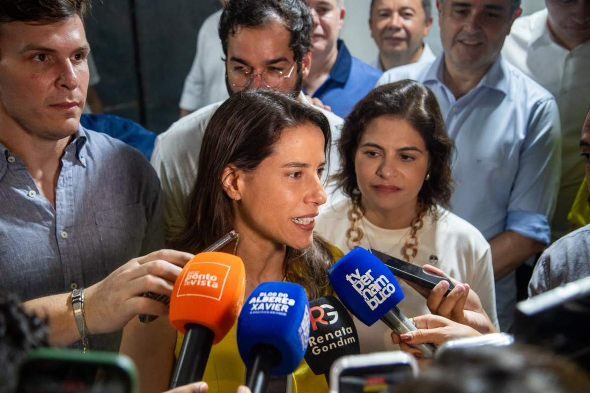 Raquel Lyra também citou investimentos em andamento, como o Arco Metropolitano e a duplicação da BR-232 /Fotos: Karol Rodrigues