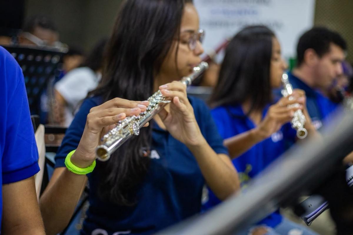 Projeto atende mais de 400 crianças e adolescentes no Recife, Ipojuca e Igarassu (Foto: Karol Rodrigues/DP Foto)
