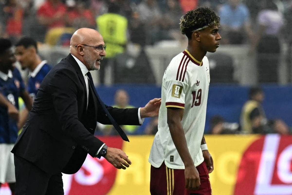 Luis de la Fuente, técnico da Espanha, e Lamine Yamal/Paul ELLIS / AFP