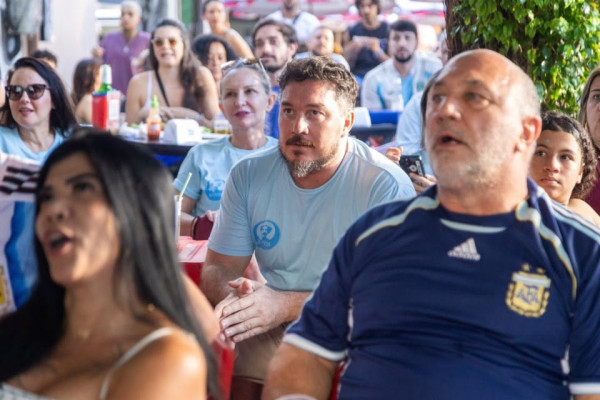 Torcedores da Argentina na final da Copa do Mundo, no Recife  (Karol Rodrigues / DP Foto)