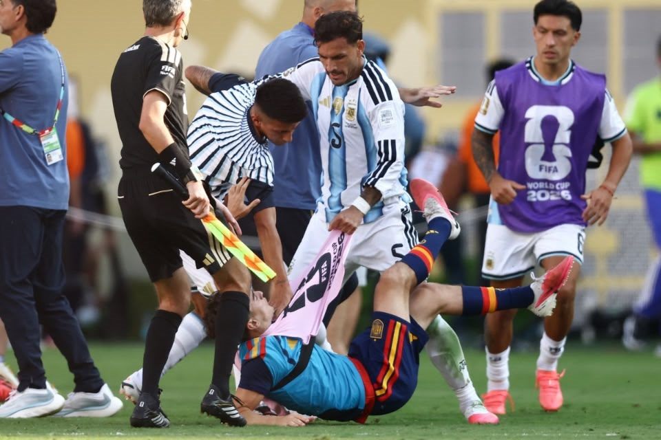 CHARLY TRIBALLEAU / AFP