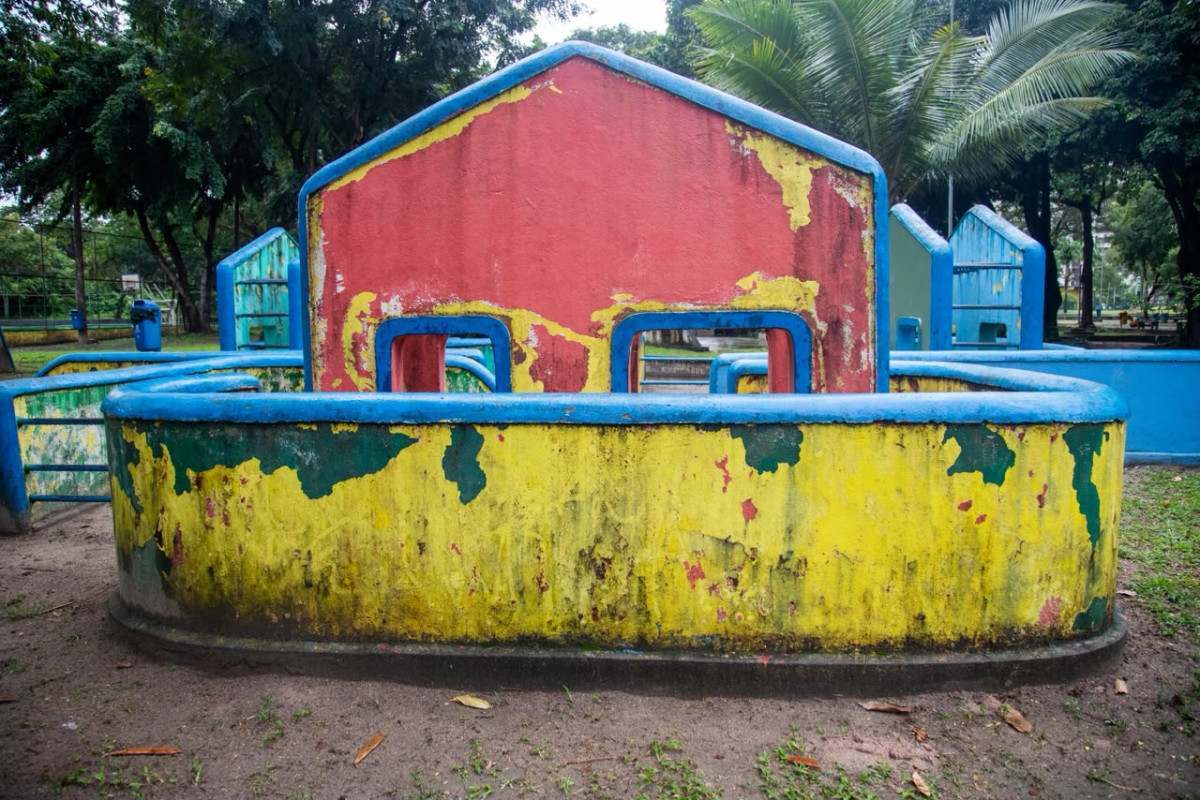 Usuários criticam situação de banheiros, campo, quadra e mobiliários do Parque Santana (Karol Rodrigues/DP Foto)