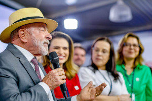 Presidente Lula, pr&eacute;-candidato &agrave; reelei&ccedil;&atilde;o, na conven&ccedil;&atilde;o nacional do PDT