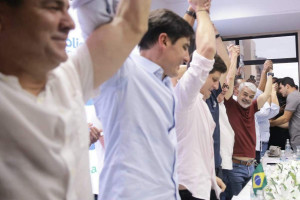 No Recife, Republicanos oficializa nome de Carlos Costa como vice de Jo&atilde;o Campos