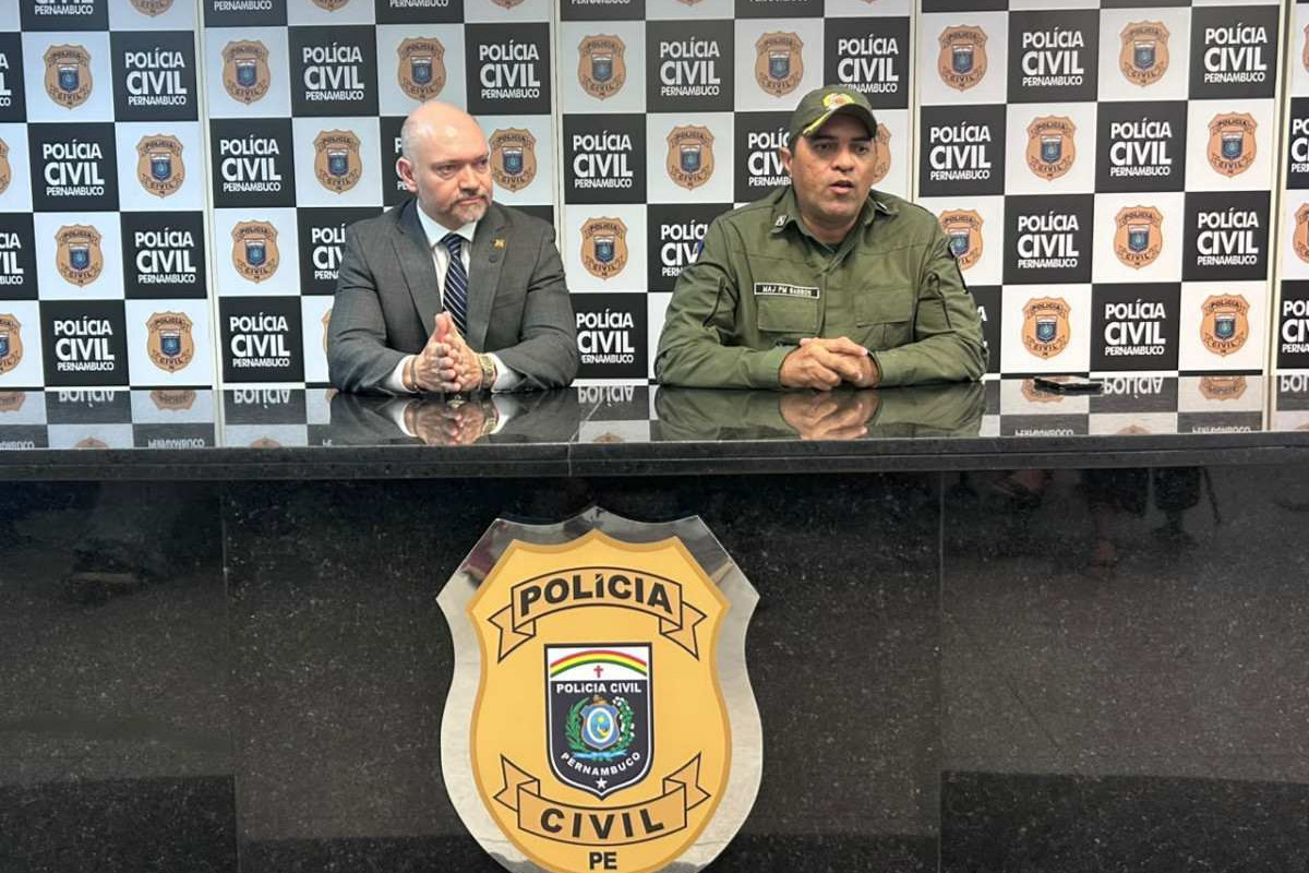 Delegado Adyr Martens, Titular 8º DESEC; Major Barros, Subcomandante 26º Batalhão/Foto: ASCOMPCPE/VitorDutra