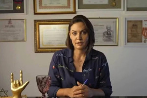 Segundo interlocutores, a aus&ecirc;ncia se deve a quest&otilde;es de log&iacute;stica, tendo em vista que Michelle assumiu os cuidados da rotina di&aacute;ria de Jair Bolsonaro
