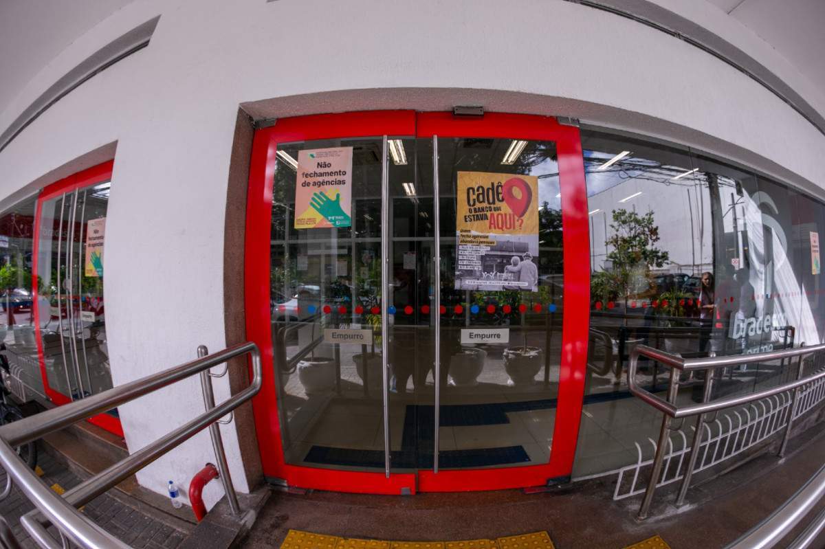 Cenário observado em Pernambuco acompanha uma tendência nacional de redução da presença física dos bancos/Foto: Rafael Vieira/DP Foto