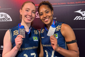 J&uacute;lia Bergmann e Ana Cristina