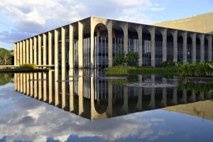 A indigna&ccedil;&atilde;o do governo brasileiro ganha ainda mais peso diante da profundidade da rela&ccedil;&atilde;o entre as duas na&ccedil;&otilde;es