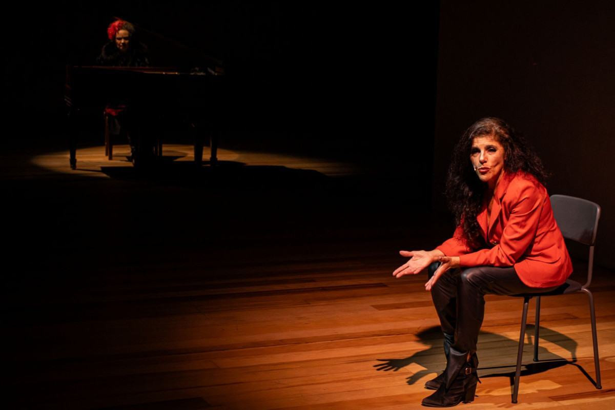Liane Venturella protagoniza espetáculo 