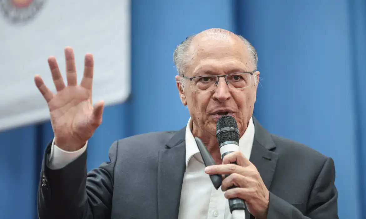Milei ofendeu, no último sábado, o presidente Luiz Inácio Lula da Silva com e o Ministro do Supremo, Alexandre de Moraes/PAULO PINTO/AGÊNCIA BRASIL