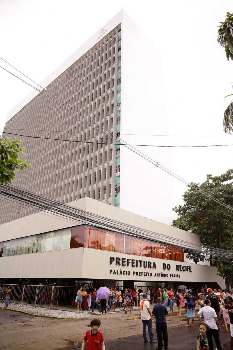 Protesto por moradia na Prefeitura do Recife (Foto: Mauricio Ferry/DP)