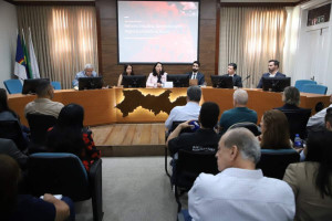 Terceira reuni&atilde;o do ano do Conselho Estadual de Pol&iacute;ticas Industrial, Comercial e de Servi&ccedil;os (Condic), realizada na sede da Ag&ecirc;ncia de Desenvolvimento Econ&ocirc;mico de Pernambuco (Adepe), 