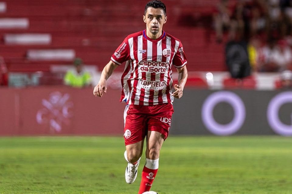 Matheus Ribeiro, lateral do Náutico/Rafael Vieira / CNC