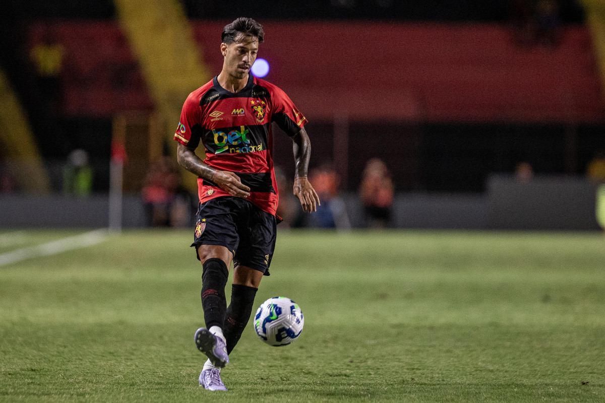 Fabricio Domínguez em ação pelo Sport/Rafael Vieira/DP Foto