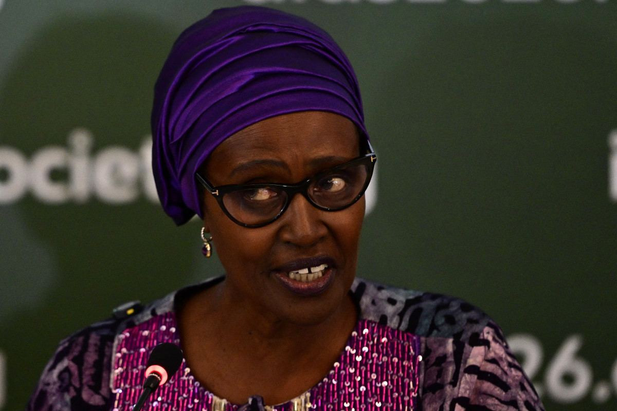 Diretora executiva do UNAIDS, Winnie Byanyima, fala durante uma coletiva de imprensa antes da 26ª Conferência Internacional sobre AIDS no Rio de Janeiro/Pablo Porciuncula/AFP