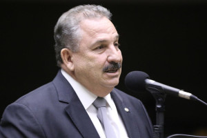 Deputado do PSB fez an&uacute;ncio atrav&eacute;s das redes